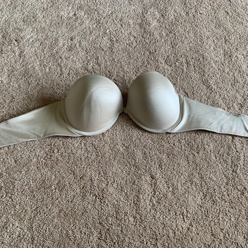 Strapless push-up bra